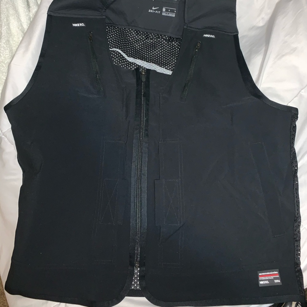 Nike Utility Vest